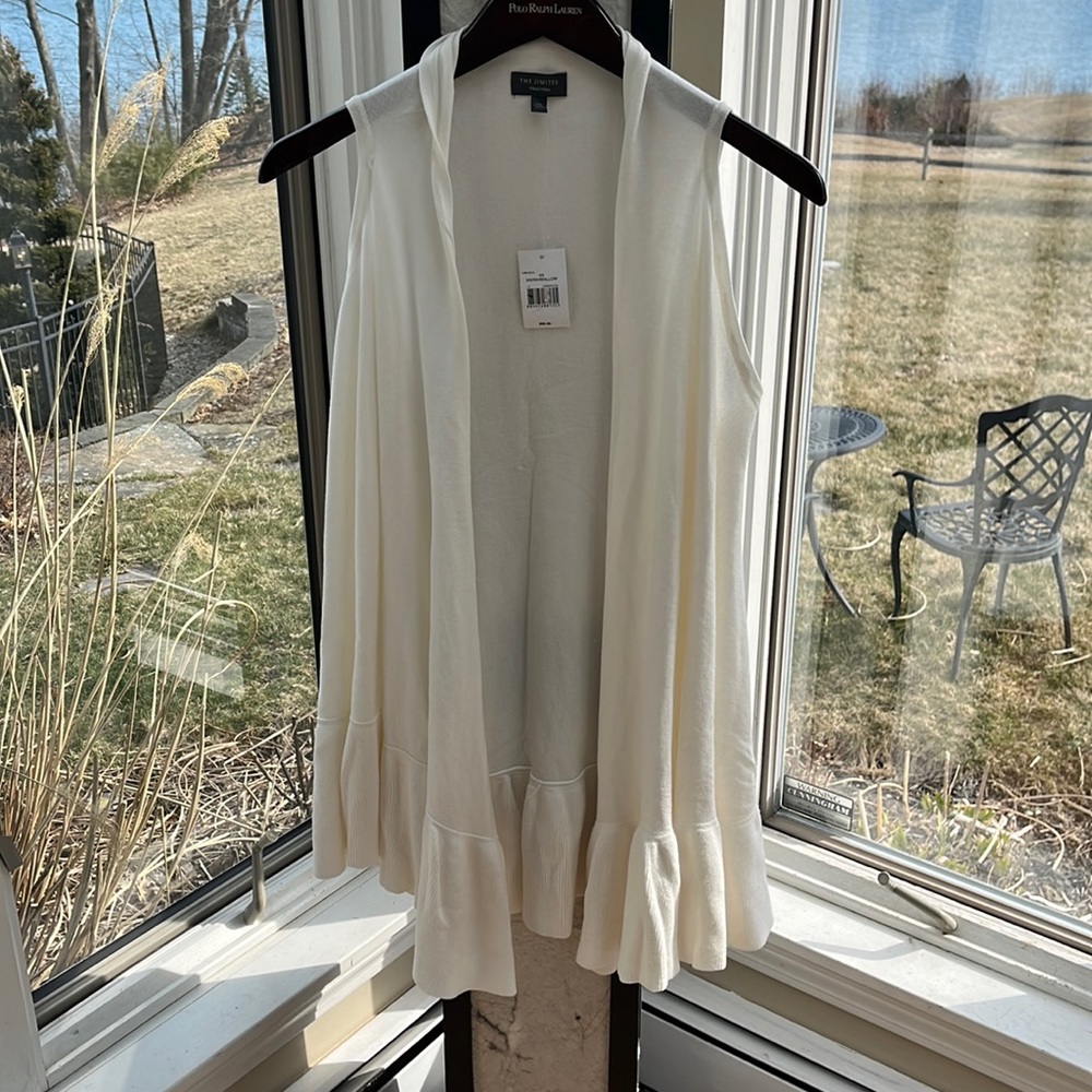 The limited collection size XS (it’s up to medium ) beautifully ruffled